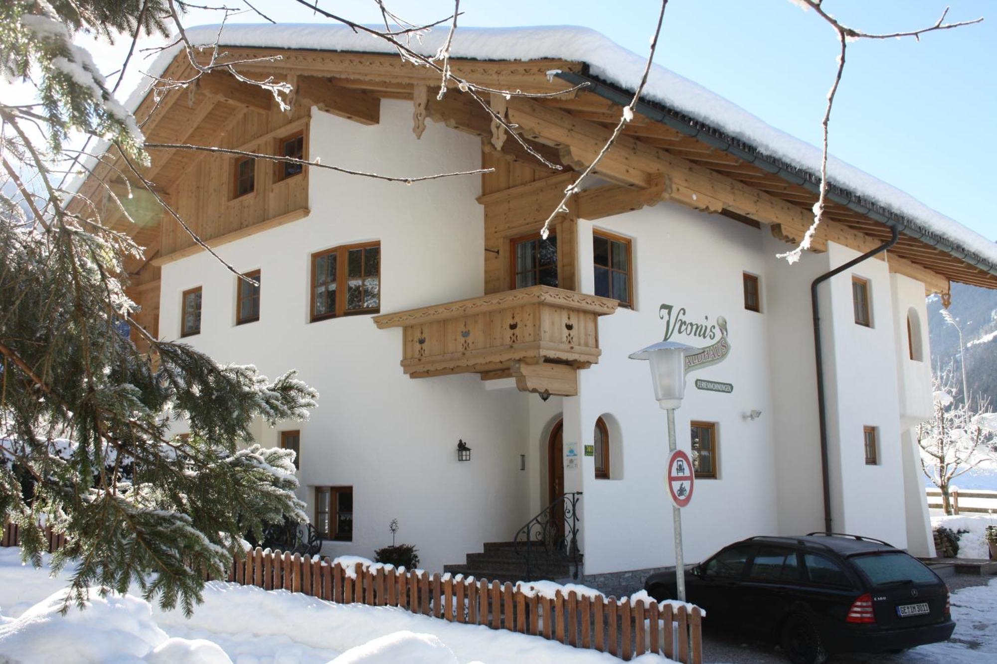 Vronis Waldhaus Adults Only Aparthotel Mayrhofen Buitenkant foto