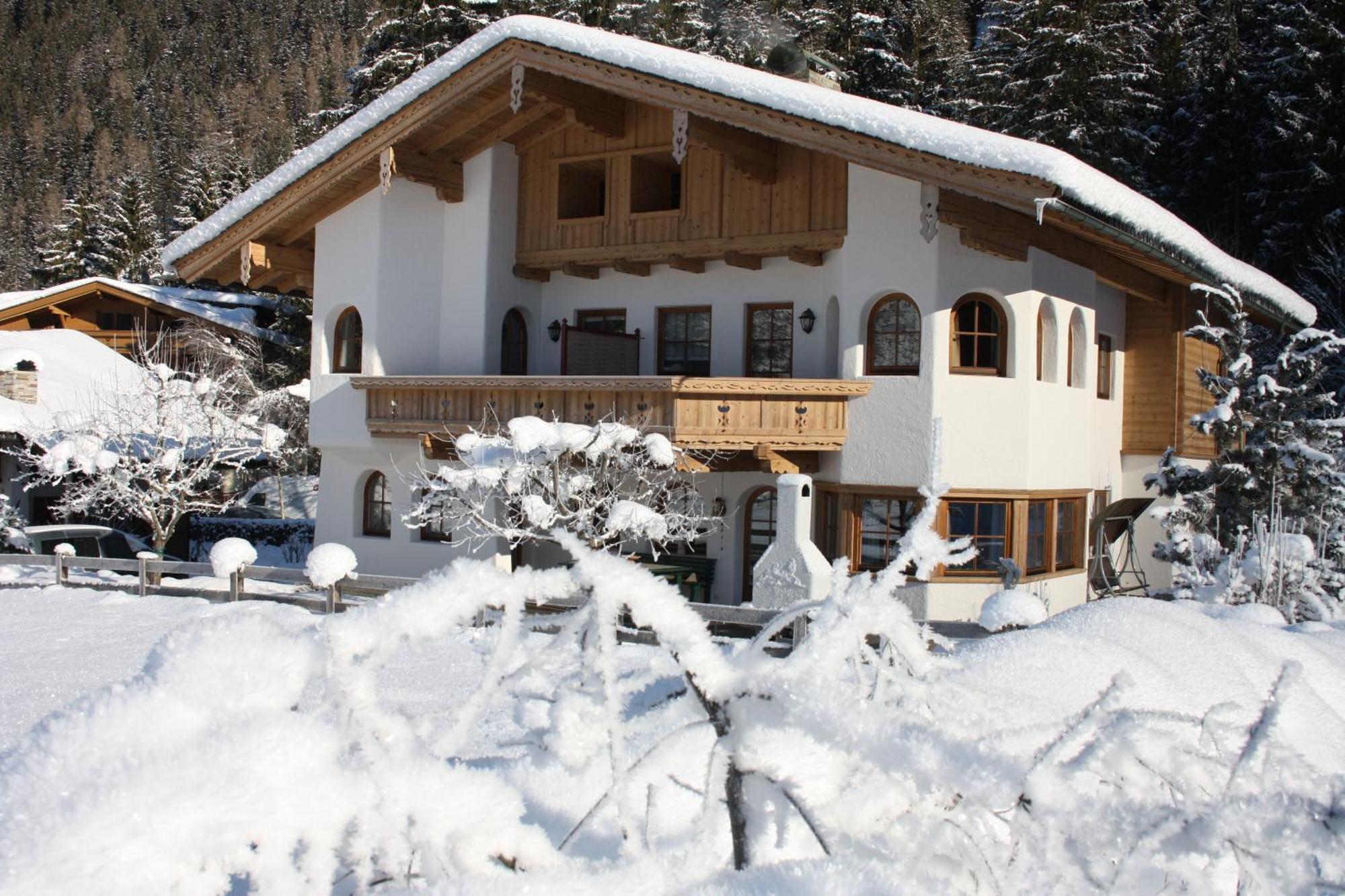 Vronis Waldhaus Adults Only Aparthotel Mayrhofen Buitenkant foto
