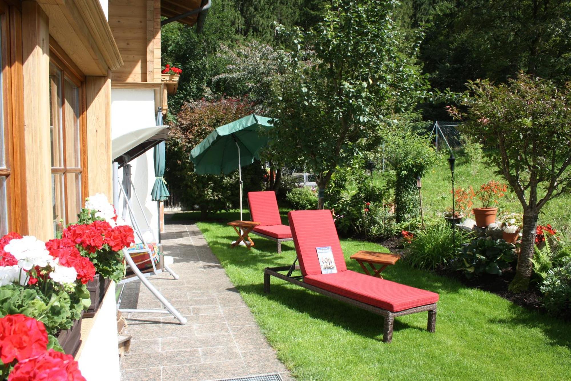 Vronis Waldhaus Adults Only Aparthotel Mayrhofen Buitenkant foto
